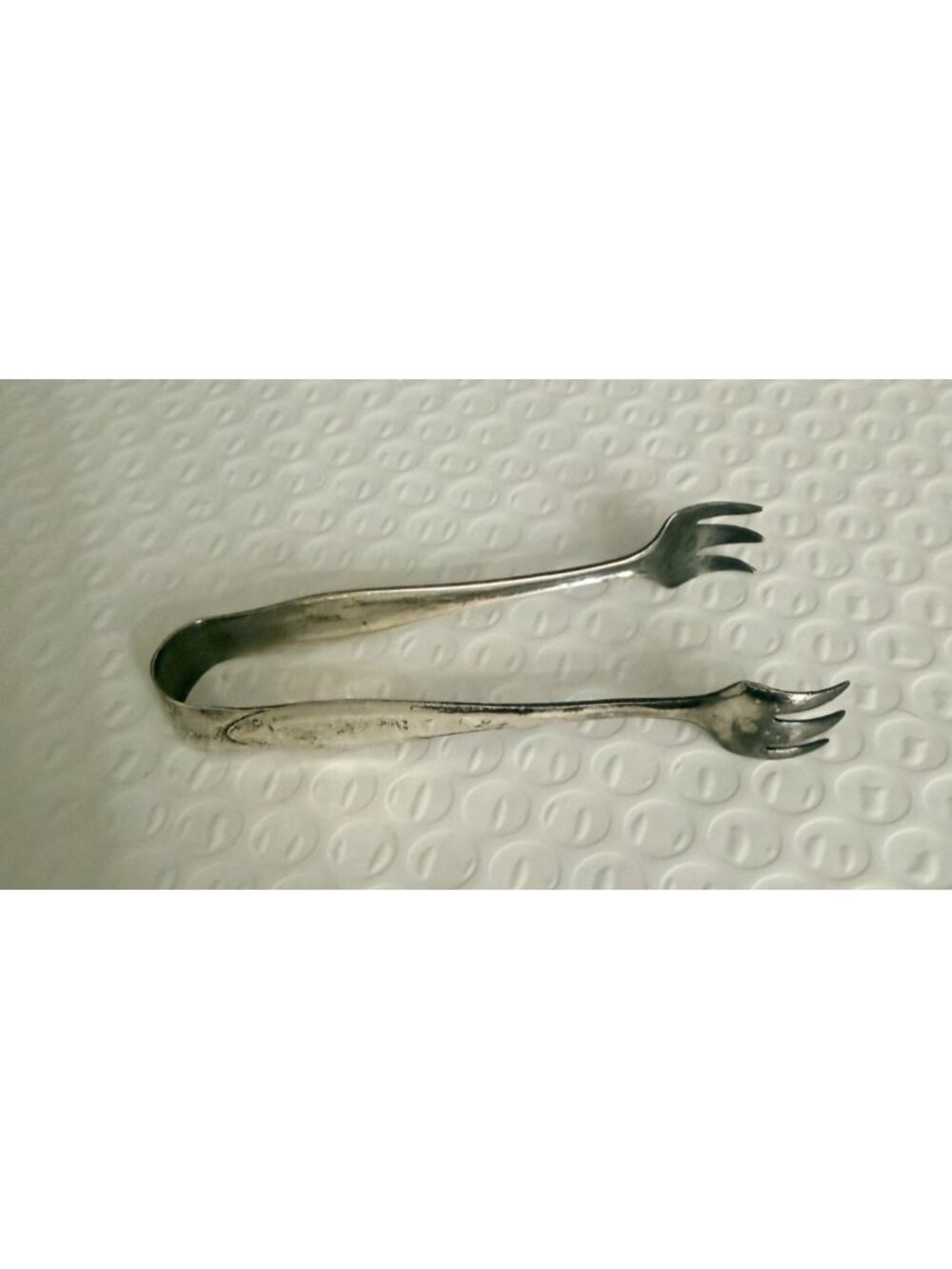 Community Plate  Silverplate Sugar Cube, Olive Tongs 3.5"